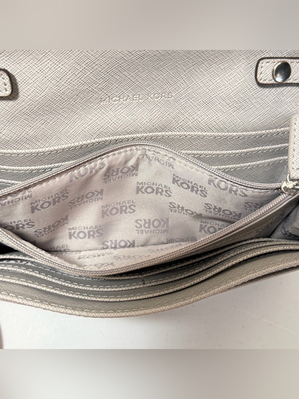 Michael Kors Chain Wallet Crossbody - Picture 11 of 14